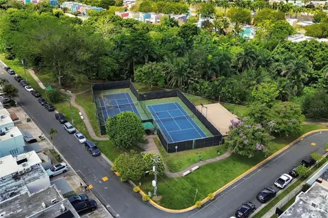 6 Prado Alto Guaynabo PR 00966