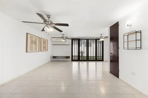 6 Prado Alto Guaynabo PR 00966