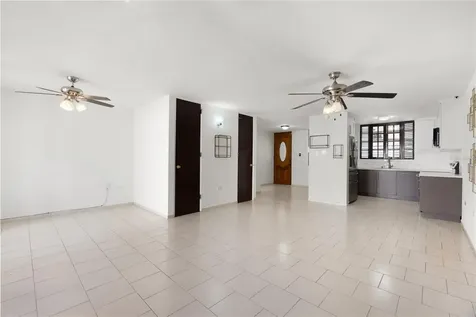 6 Prado Alto Guaynabo PR 00966