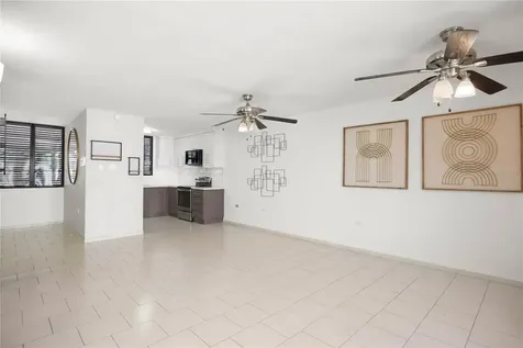 6 Prado Alto Guaynabo PR 00966