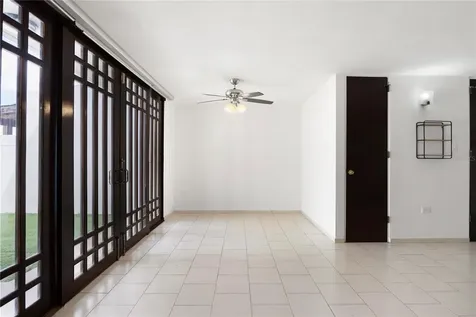 6 Prado Alto Guaynabo PR 00966