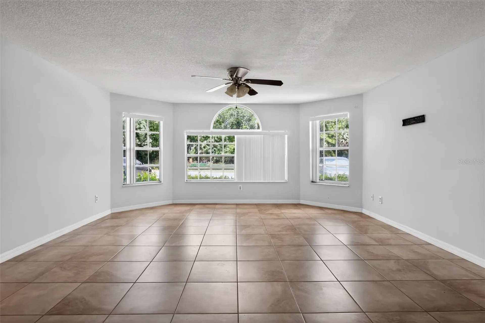 2016 Royal Bay Boulevard Kissimmee FL 34746