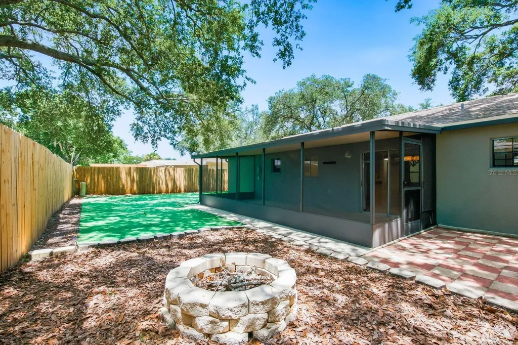 442 Evergreen Drive Oldsmar FL 34677