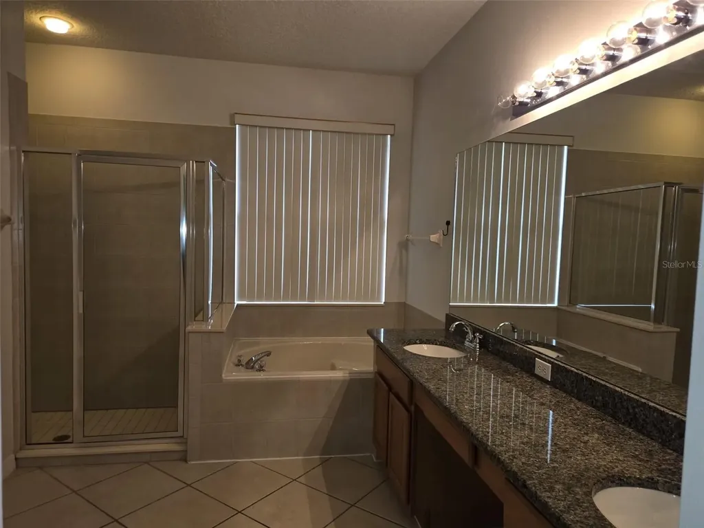 8423 Baywood Vista Drive Orlando FL 32810