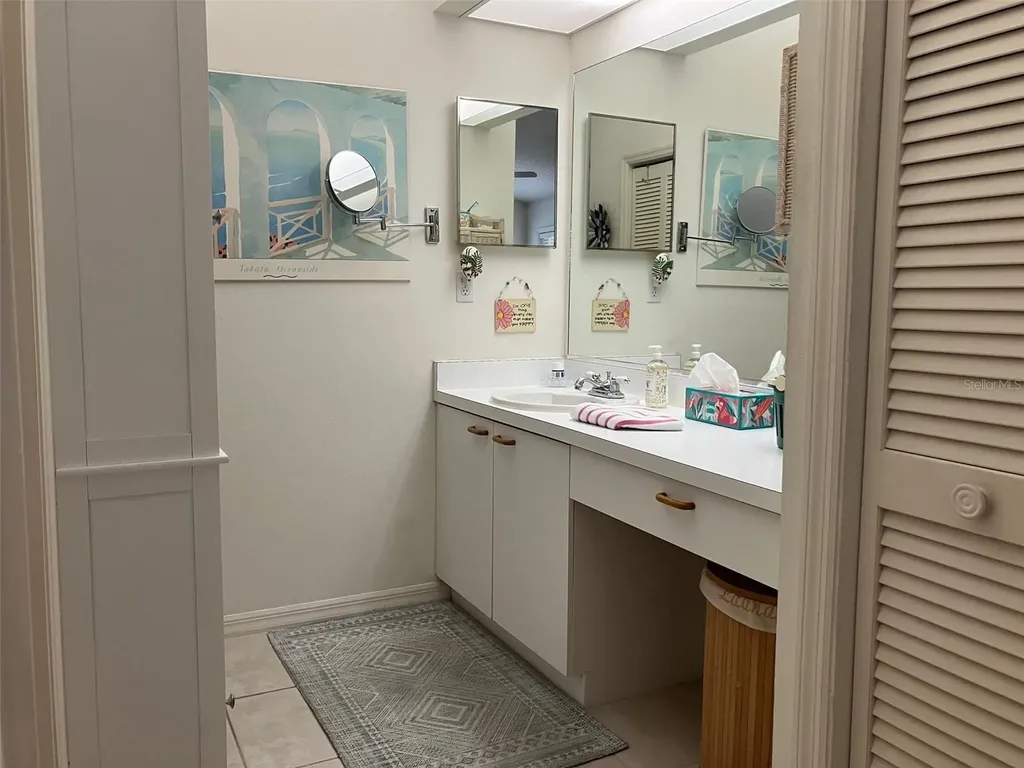 5406 83rd Terrace E Sarasota FL 34243
