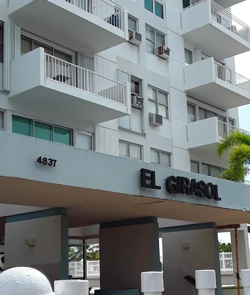 Isla Verde Ave. Cond. El Girasol Carolina PR 00979