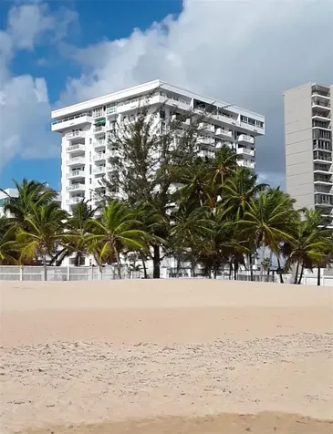 Isla Verde Ave. Cond. El Girasol Carolina PR 00979