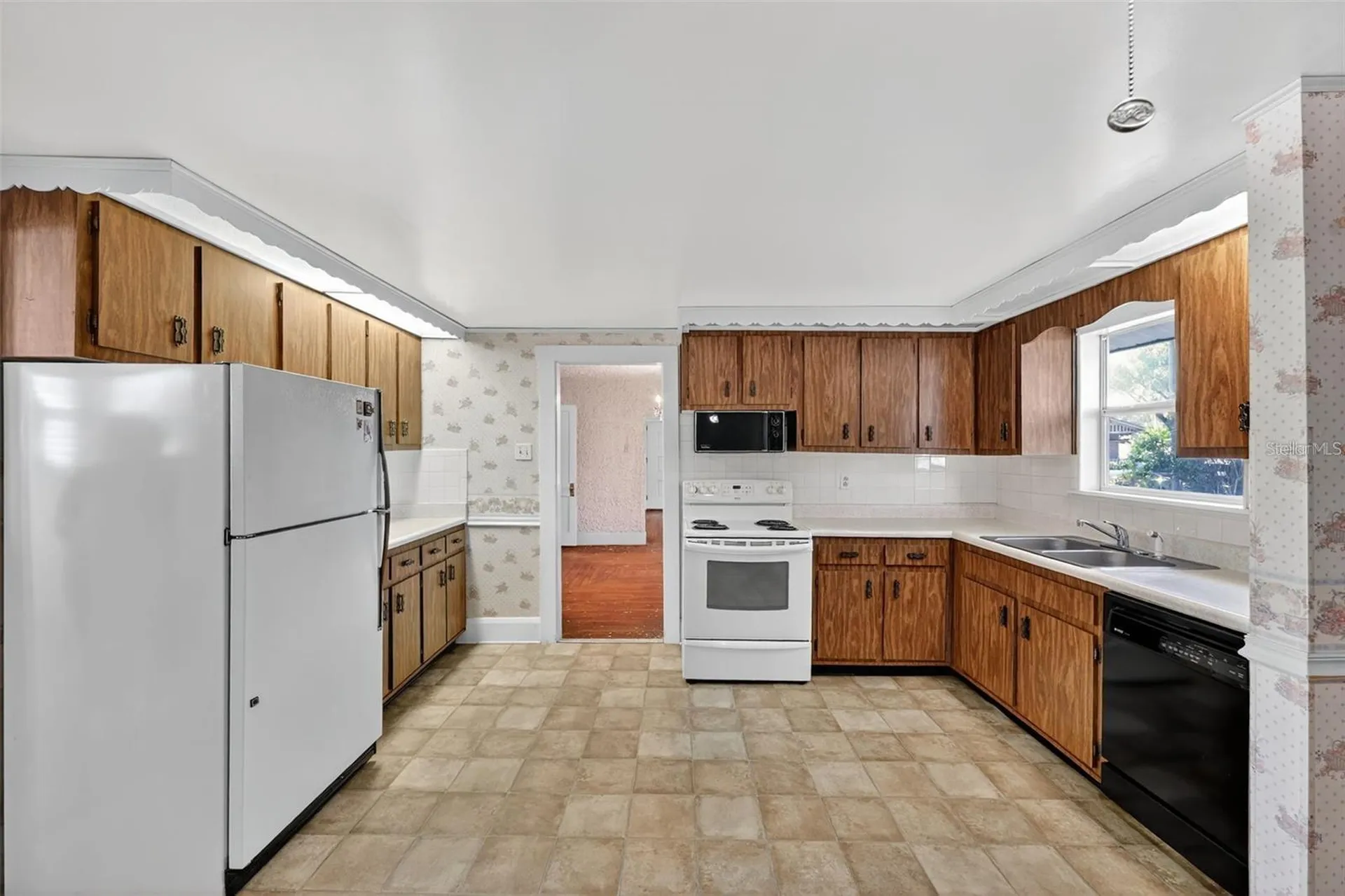 5806 N Cherokee Avenue Tampa FL 33604