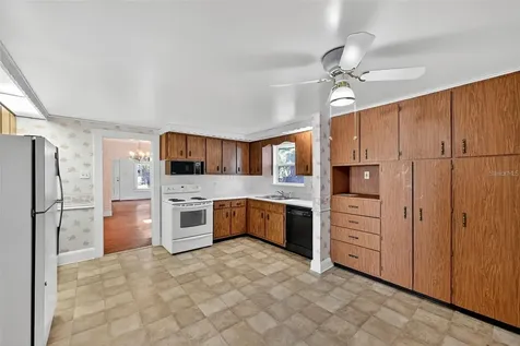 5806 N Cherokee Avenue Tampa FL 33604