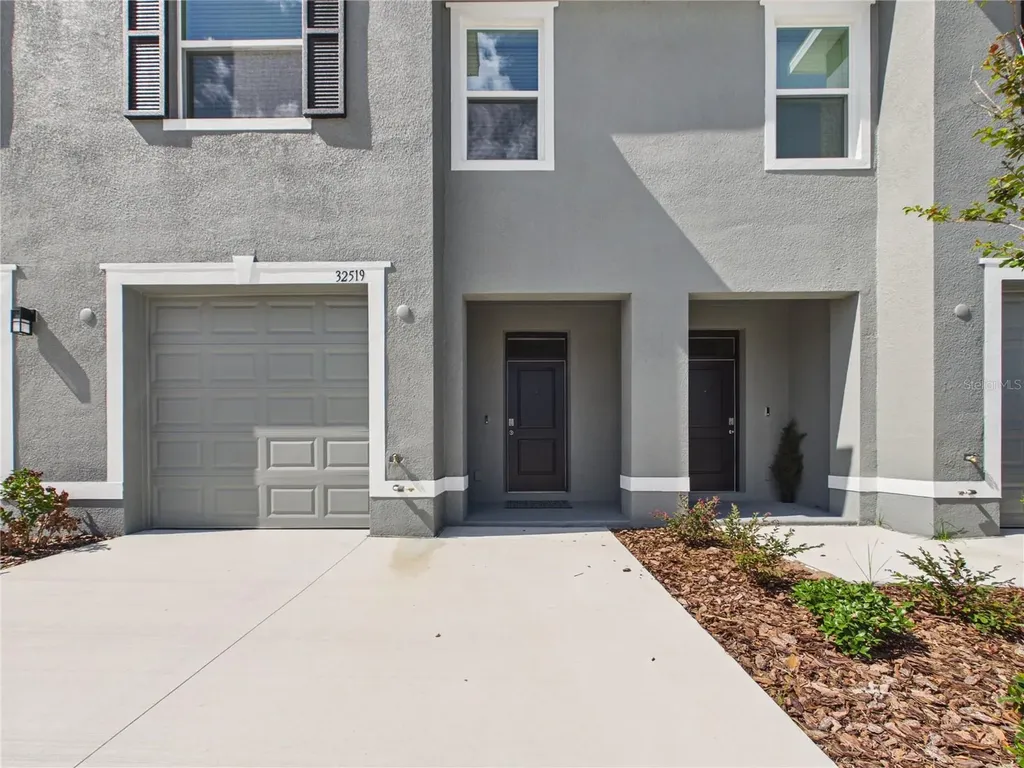 32519 Welling Blade Loop Wesley Chapel FL 33545