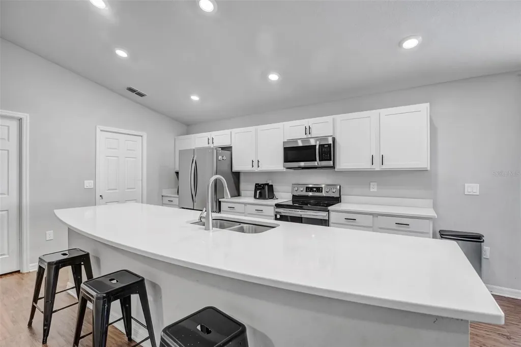 6969 Abbywood Lane Zephyrhills FL 33541
