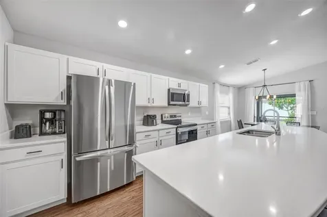 6969 Abbywood Lane Zephyrhills FL 33541
