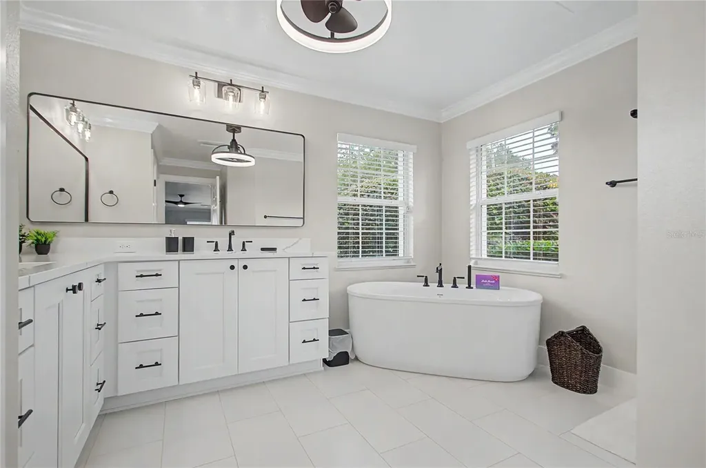12913 County Road 104b Oxford FL 34484