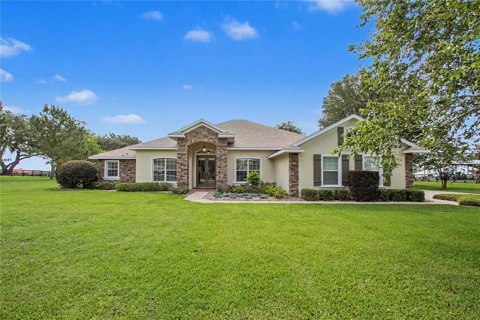 12913 County Road 104b Oxford FL 34484