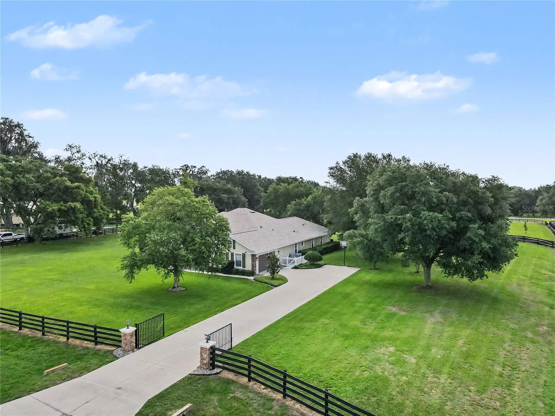 12913 County Road 104b Oxford FL 34484