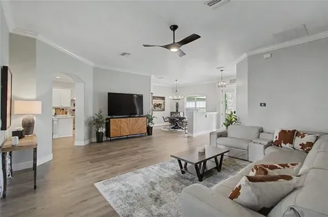 12913 County Road 104b Oxford FL 34484