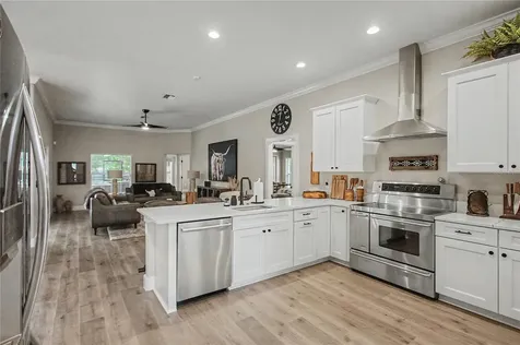 12913 County Road 104b Oxford FL 34484