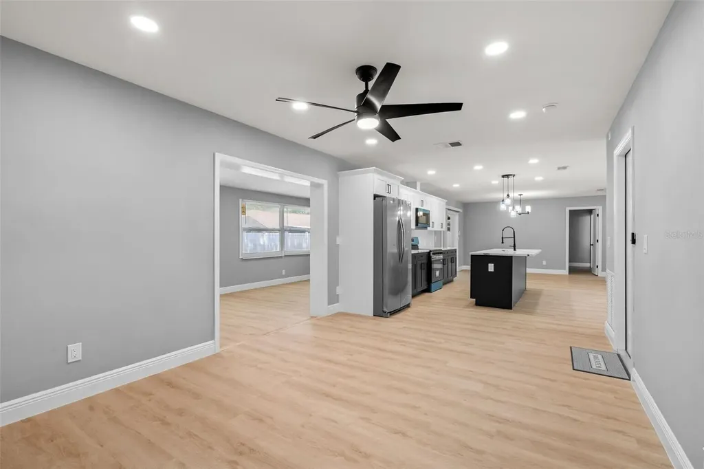 1727 Tallowtree Circle Valrico FL 33594