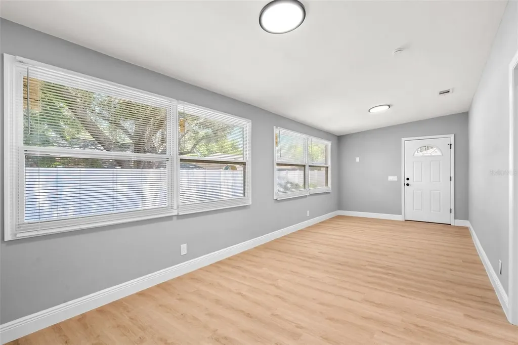 1727 Tallowtree Circle Valrico FL 33594