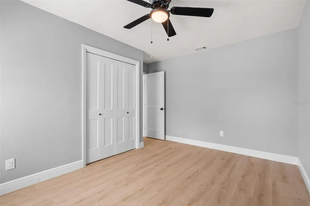 1727 Tallowtree Circle Valrico FL 33594