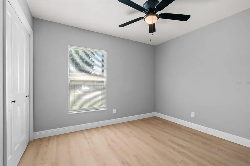 1727 Tallowtree Circle Valrico FL 33594
