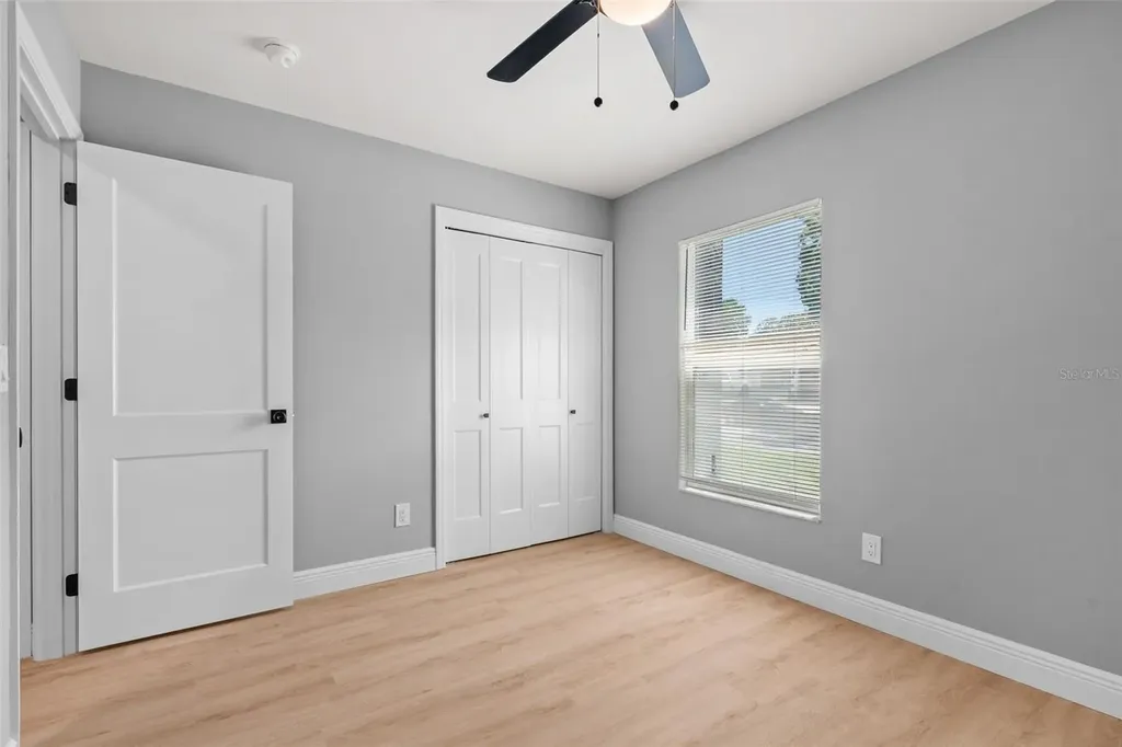 1727 Tallowtree Circle Valrico FL 33594