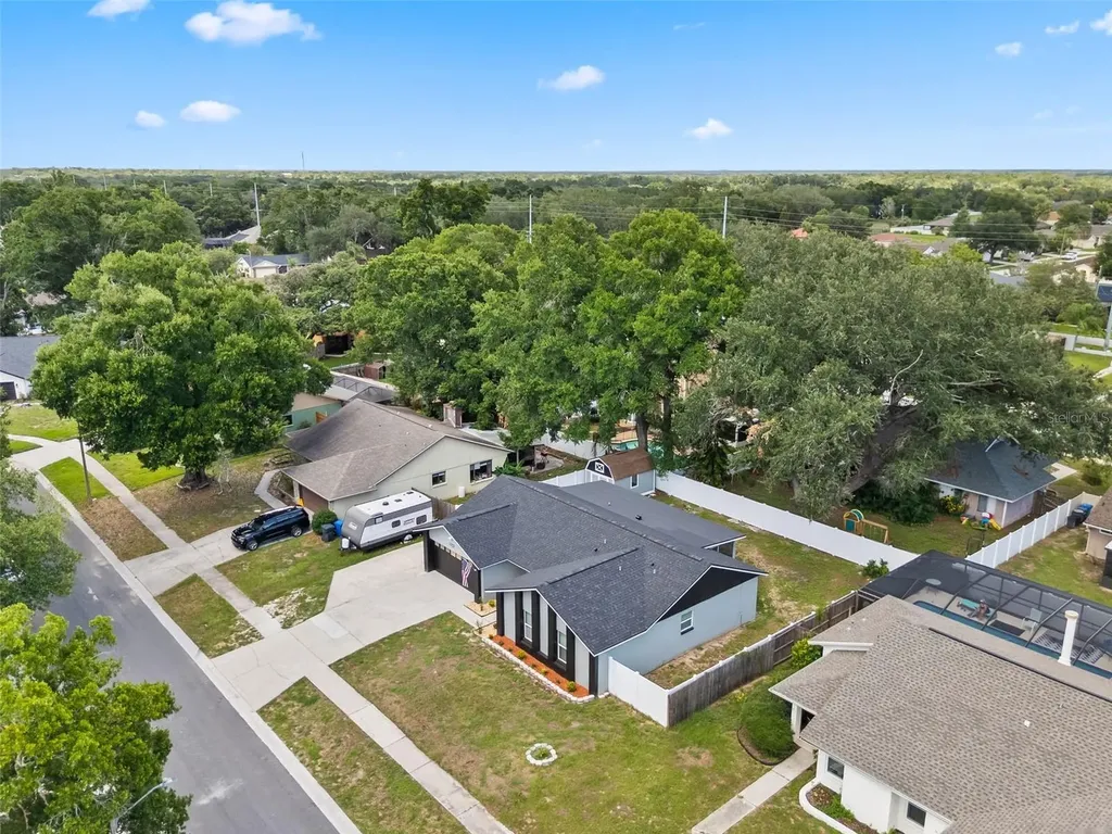 1727 Tallowtree Circle Valrico FL 33594