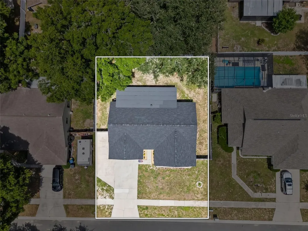 1727 Tallowtree Circle Valrico FL 33594