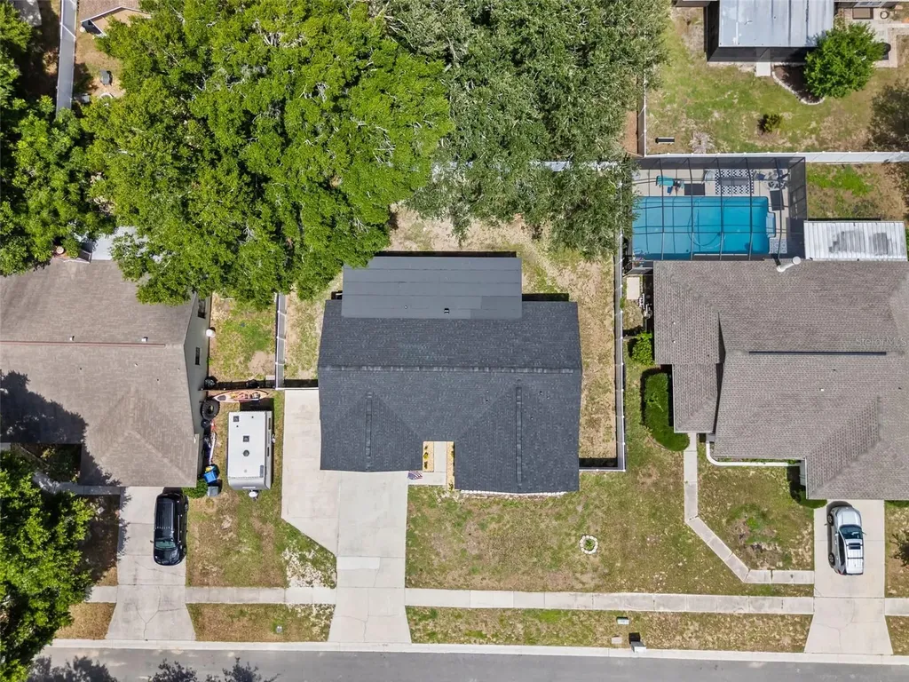 1727 Tallowtree Circle Valrico FL 33594