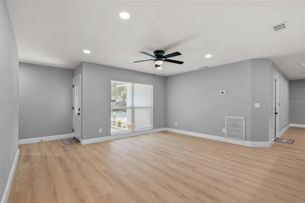 1727 Tallowtree Circle Valrico FL 33594