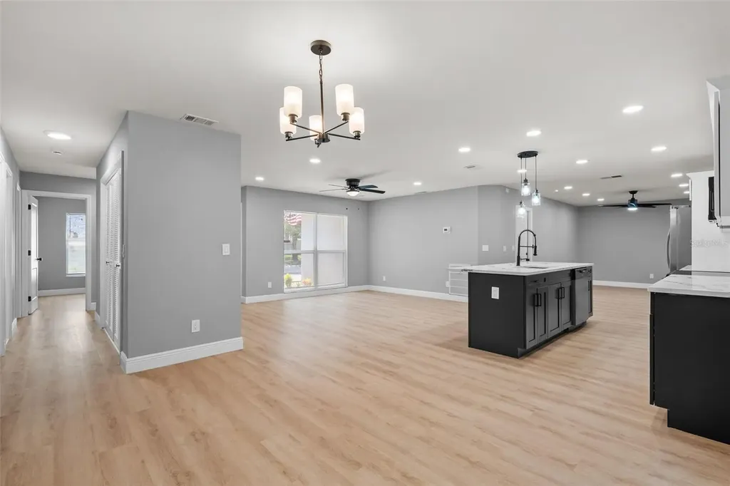 1727 Tallowtree Circle Valrico FL 33594