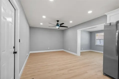 1727 Tallowtree Circle Valrico FL 33594
