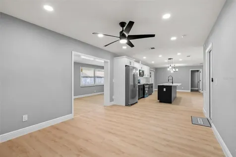 1727 Tallowtree Circle Valrico FL 33594