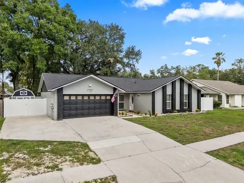 1727 Tallowtree Circle Valrico FL 33594