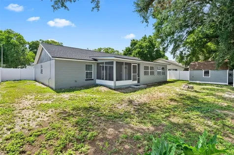1727 Tallowtree Circle Valrico FL 33594