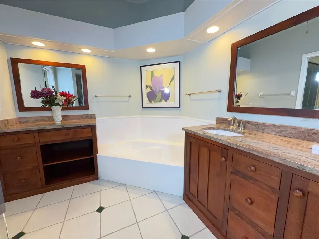 5813 Merion Way Sarasota FL 34243