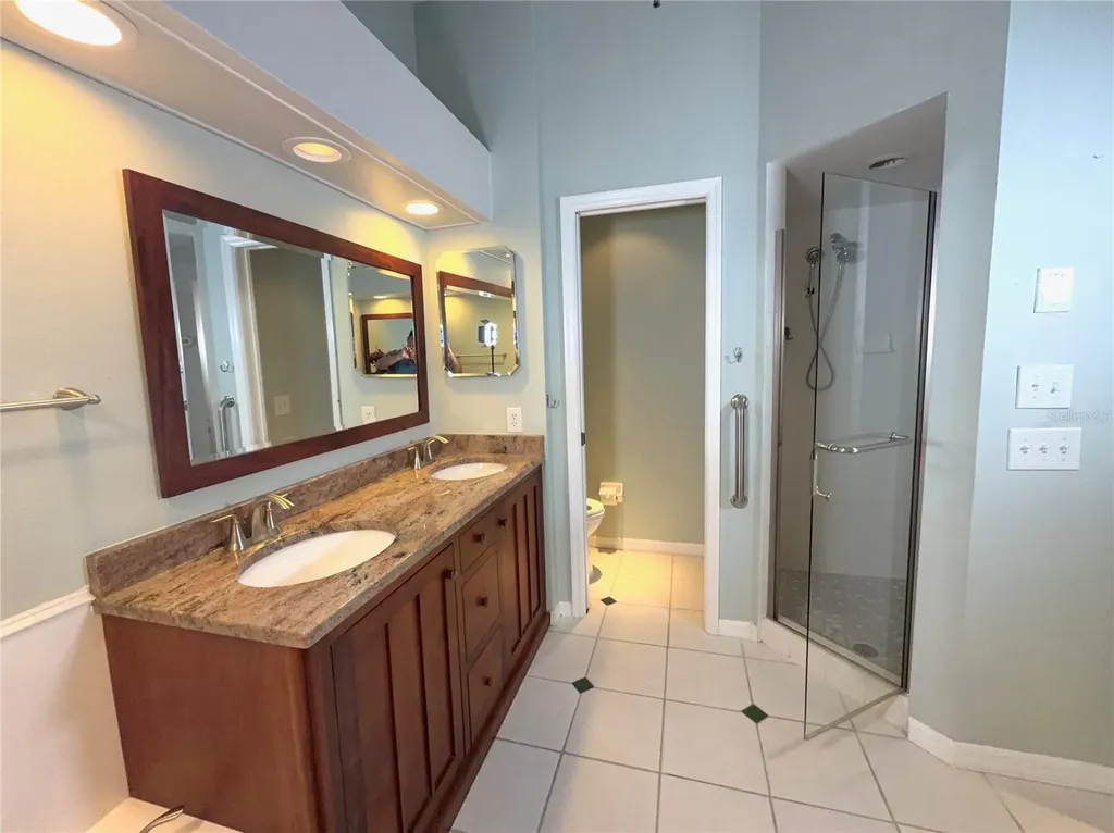 5813 Merion Way Sarasota FL 34243