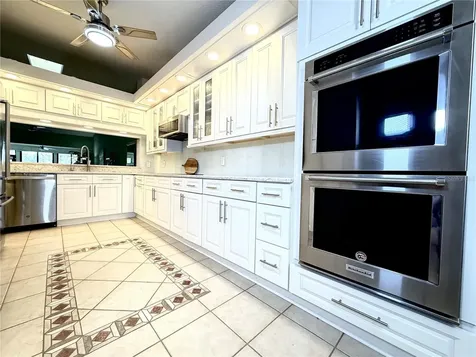 5813 Merion Way Sarasota FL 34243