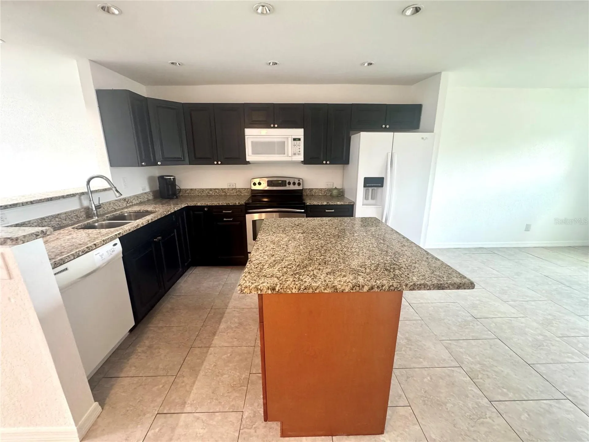 9201 Tudor Drive Tampa FL 33615