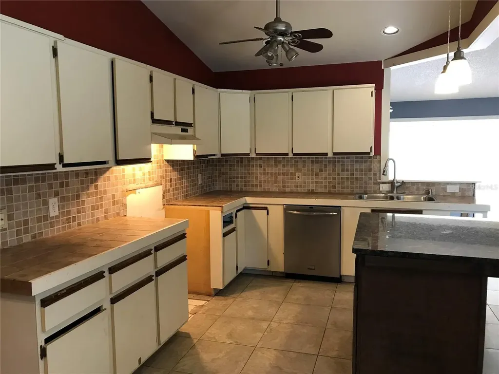 5830 W Spicey Hill Drive Homosassa FL 34448