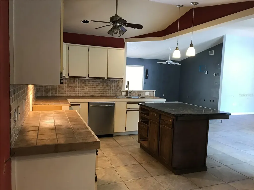 5830 W Spicey Hill Drive Homosassa FL 34448