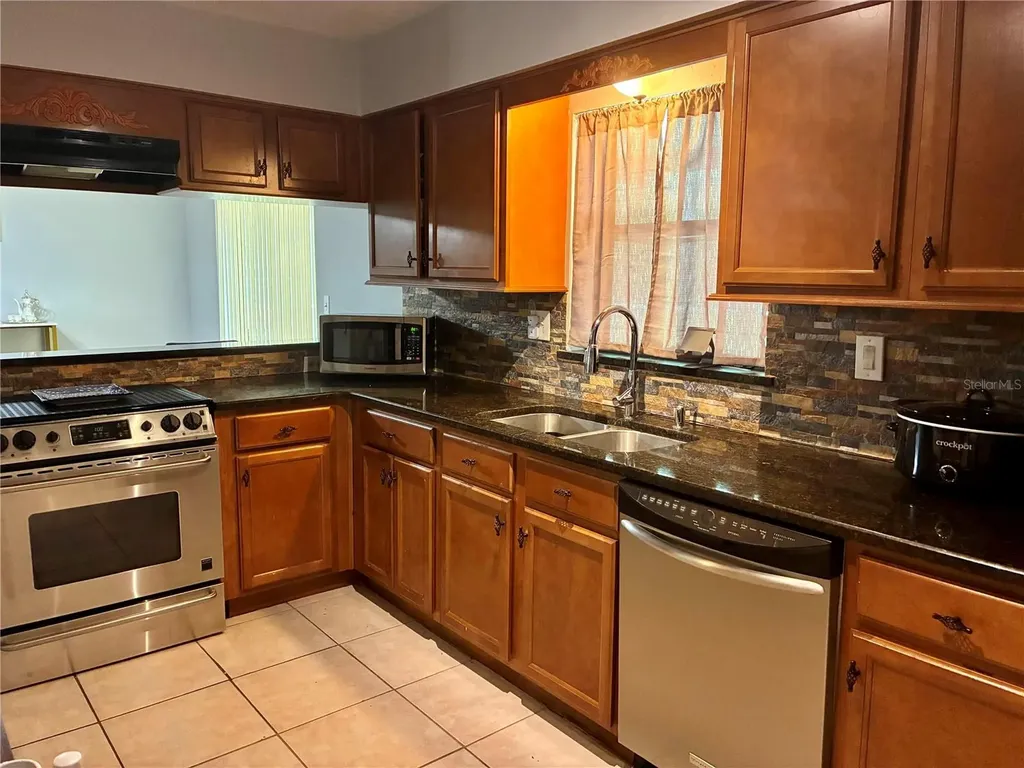 813 San Jose Court Kissimmee FL 34758