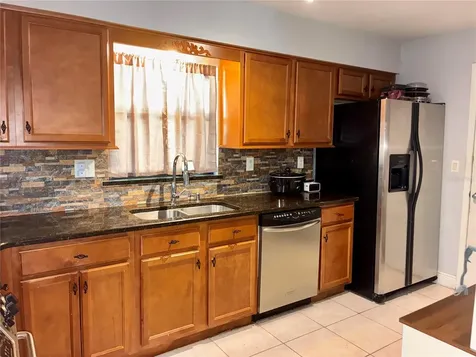 813 San Jose Court Kissimmee FL 34758