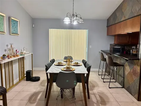 813 San Jose Court Kissimmee FL 34758