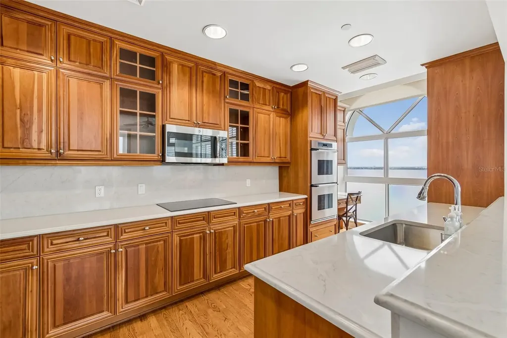3203 Bayshore Boulevard Tampa FL 33629