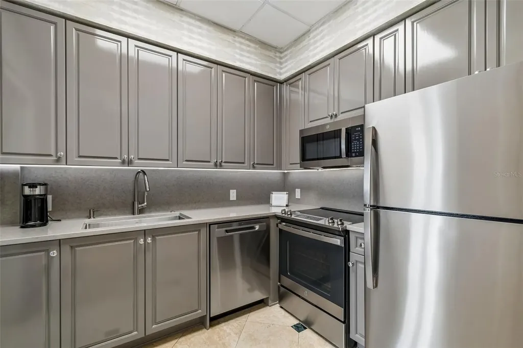 3203 Bayshore Boulevard Tampa FL 33629