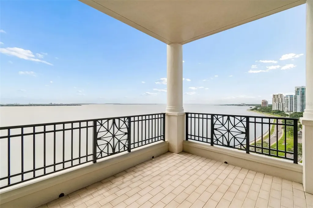 3203 Bayshore Boulevard Tampa FL 33629