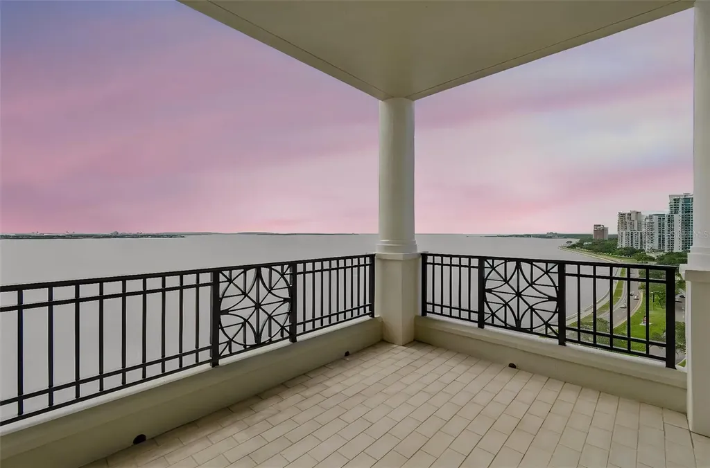 3203 Bayshore Boulevard Tampa FL 33629