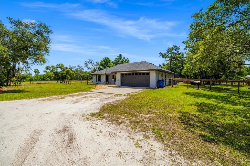 135 Linda Sue Drive Lake Helen FL 32744
