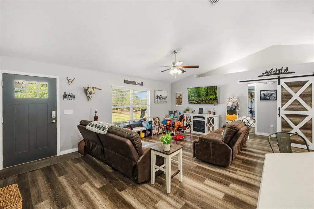 135 Linda Sue Drive Lake Helen FL 32744